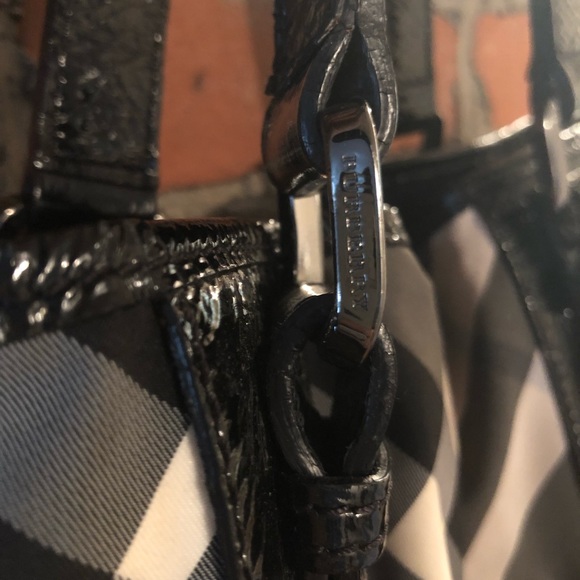 Burberry Tote - Picture 3 of 7
